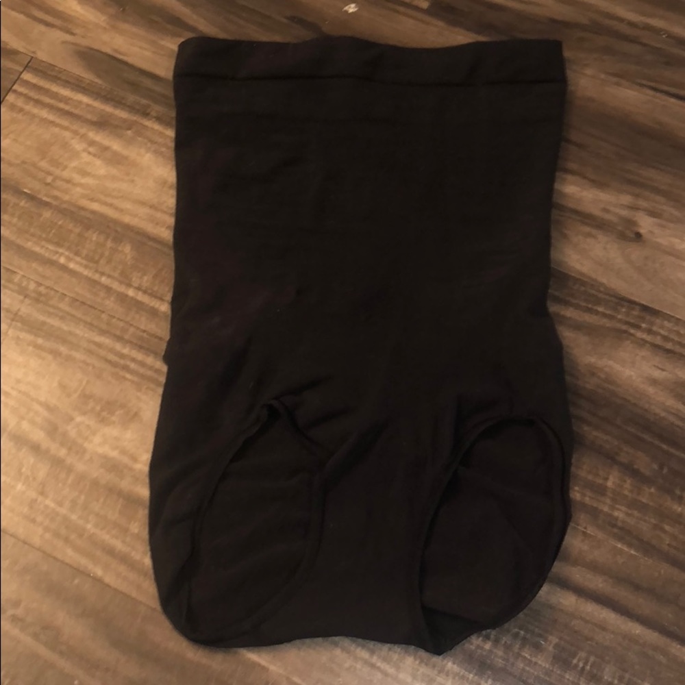 Spanx higher power panty size Medium NWOT